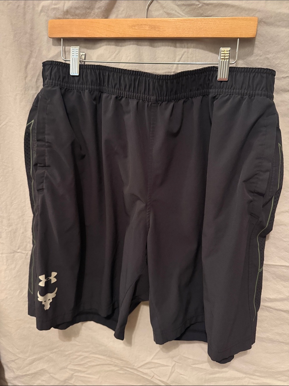 Under Armour Men’s Black Athletic Training Shorts